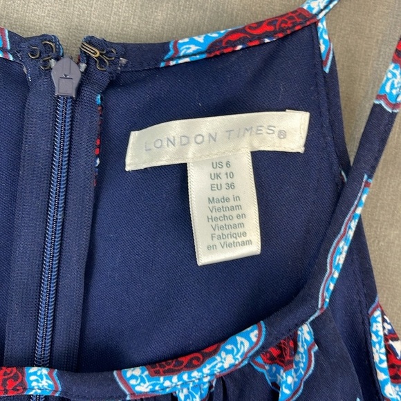 London Times Caitlin Cropped Pants Jumpsuit Blue, Red, Blk, White Paisley Size 6 - Picture 5 of 6